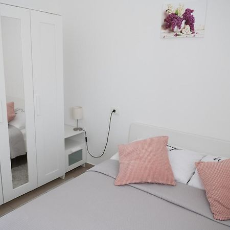 Apartments Solta Rogač Екстериор снимка