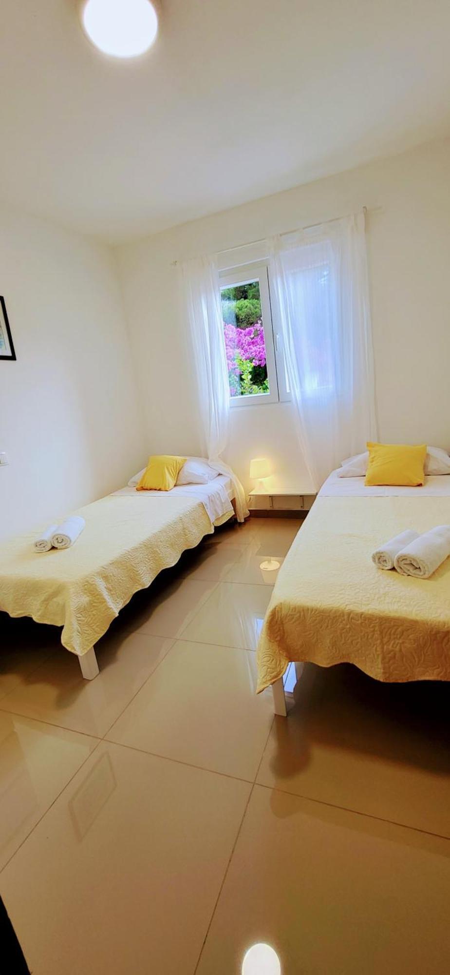 Apartments Solta Rogač Екстериор снимка
