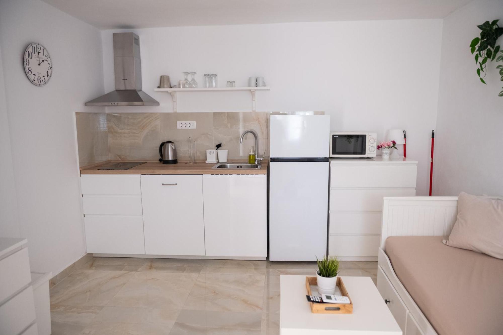 Apartments Solta Rogač Екстериор снимка