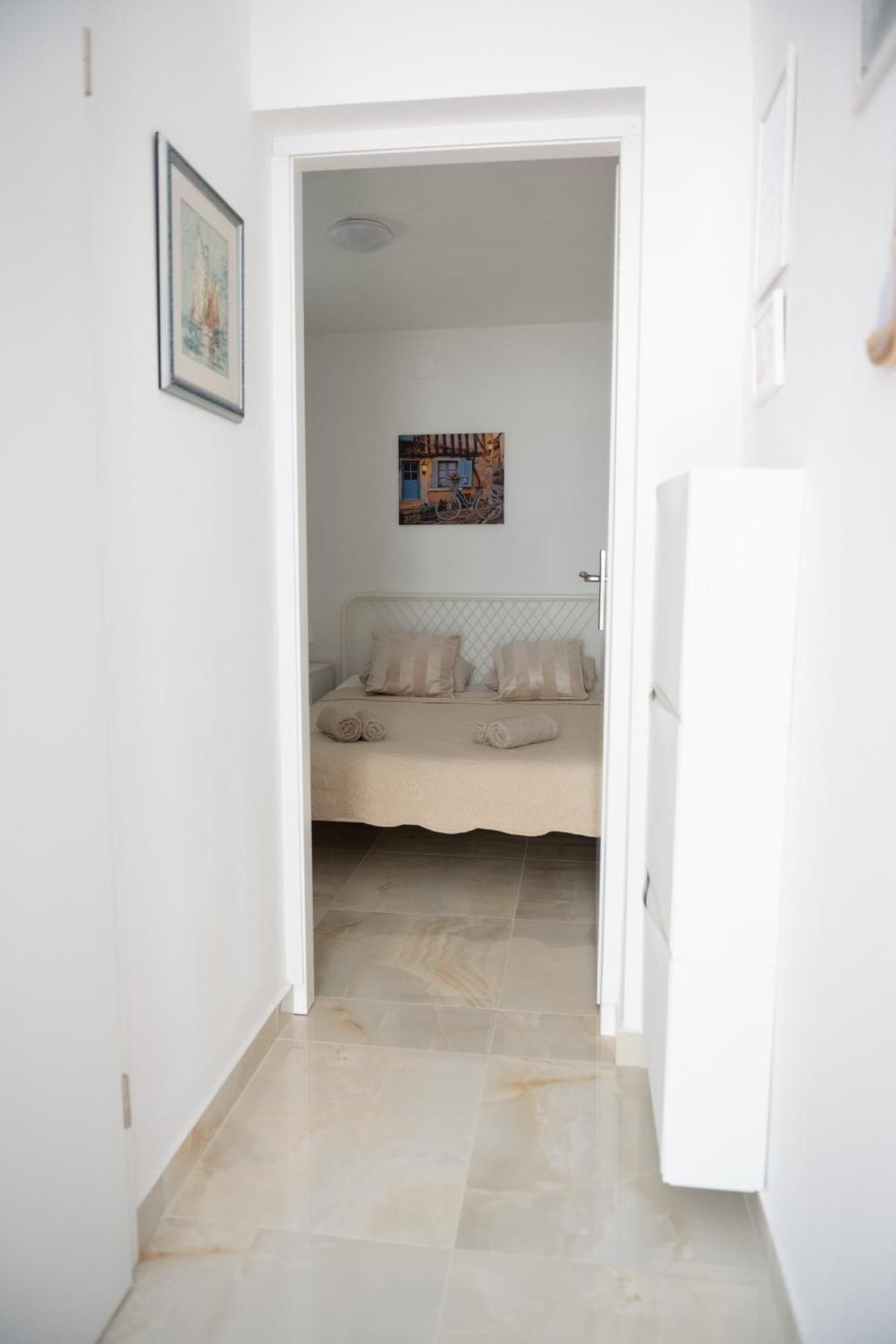 Apartments Solta Rogač Екстериор снимка