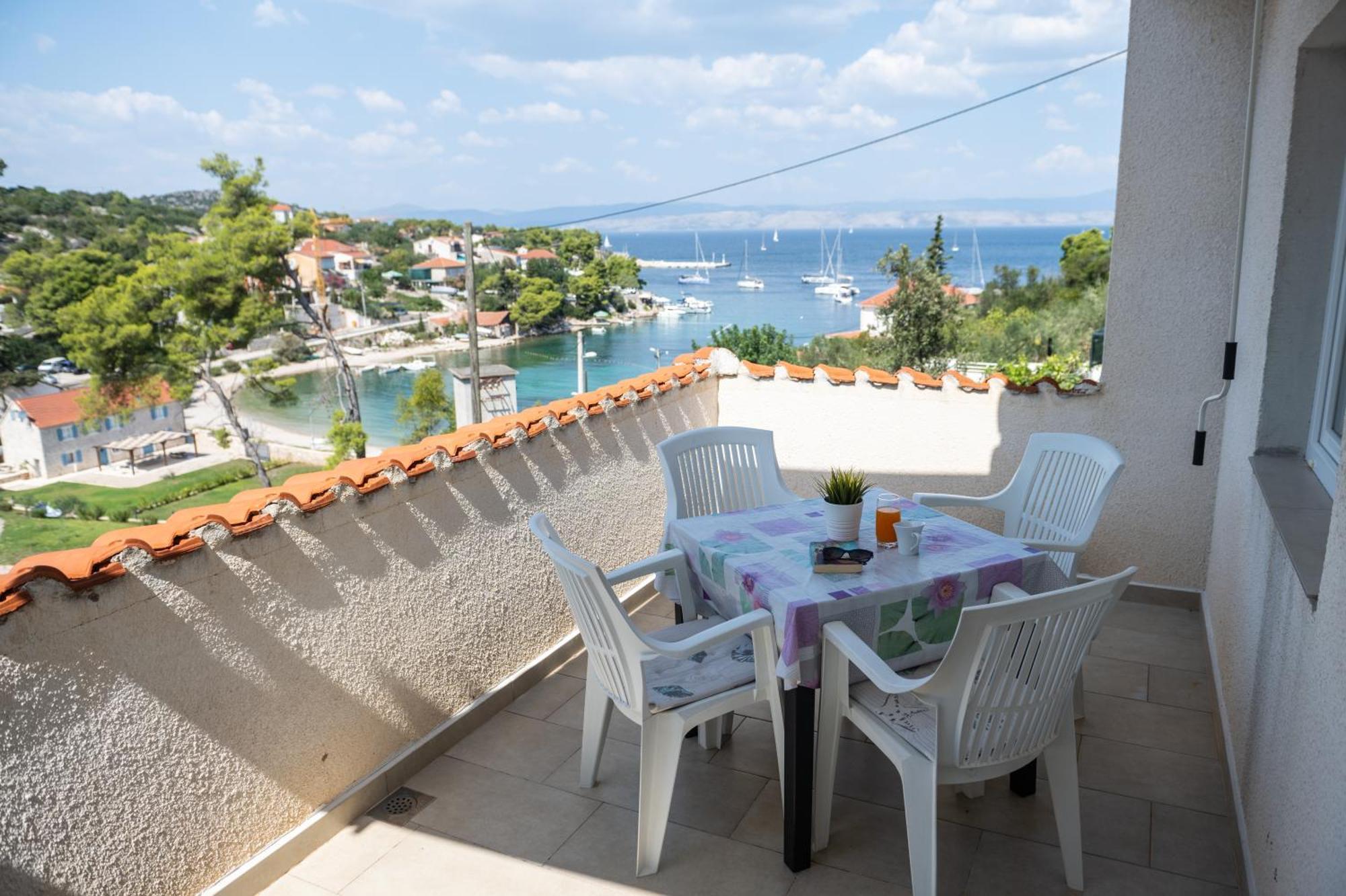 Apartments Solta Rogač Екстериор снимка
